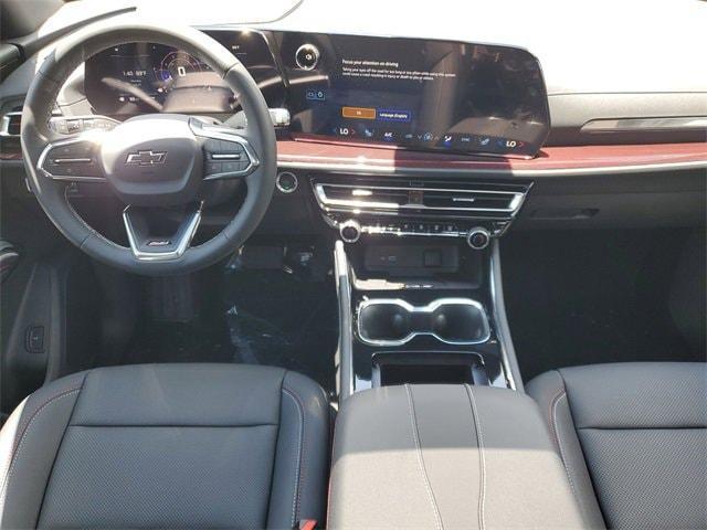 Photo of 2025 Mosaic Black Metallic Chevrolet Traverse