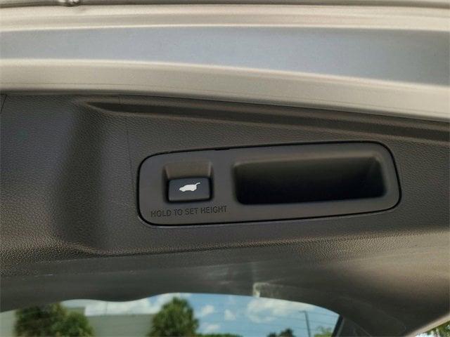 Photo of 2022 Silver Honda CR-V