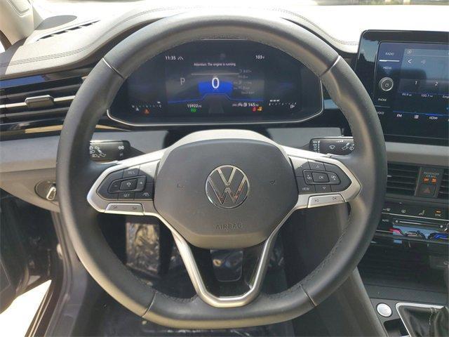 Photo of 2025 Deep Black Pearl Effect Volkswagen Jetta