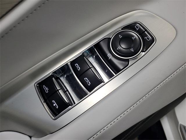 Photo of 2025 Arctic White Chevrolet Corvette