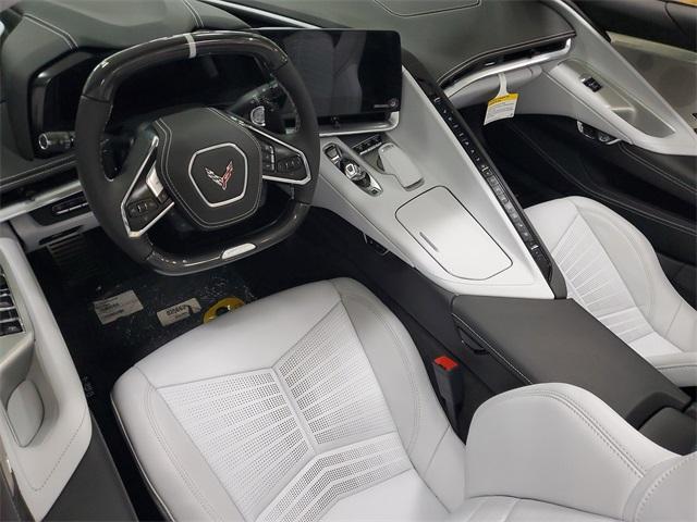 Photo of 2025 Arctic White Chevrolet Corvette
