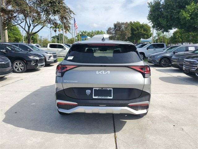 Photo of 2024 Steel Gray Kia Sportage