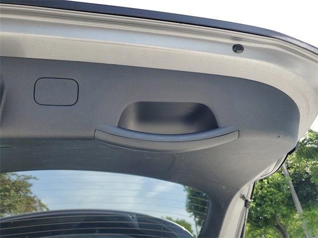 Photo of 2024 Steel Gray Kia Sportage