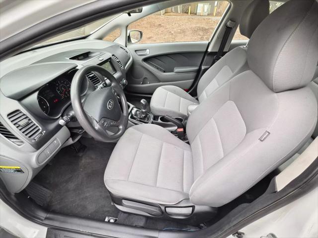 Photo of 2018 White Kia Forte
