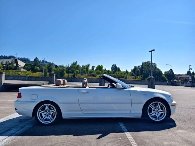 Photo of 2004 Alpine White BMW 330