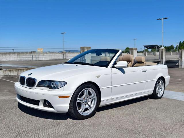 Photo of 2004 Alpine White BMW 330