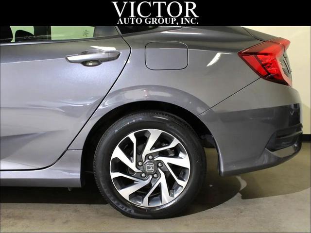 Photo of 2018 Gray Honda Civic