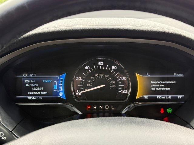 Photo of 2016 White Platinum Clearcoat Metallic Lincoln MKZ Hybrid