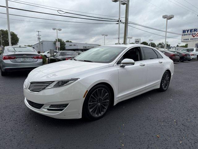 Photo of 2016 White Platinum Clearcoat Metallic Lincoln MKZ Hybrid