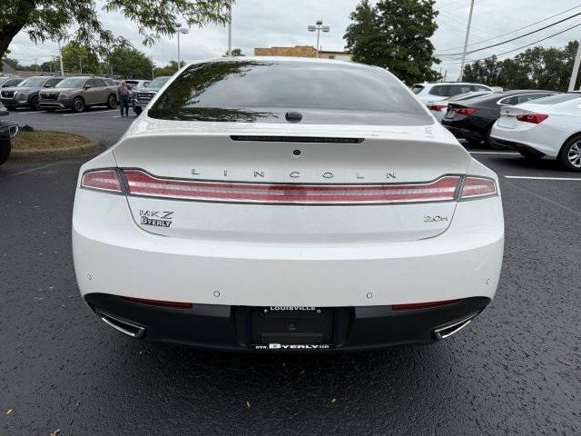 Photo of 2016 White Platinum Clearcoat Metallic Lincoln MKZ Hybrid