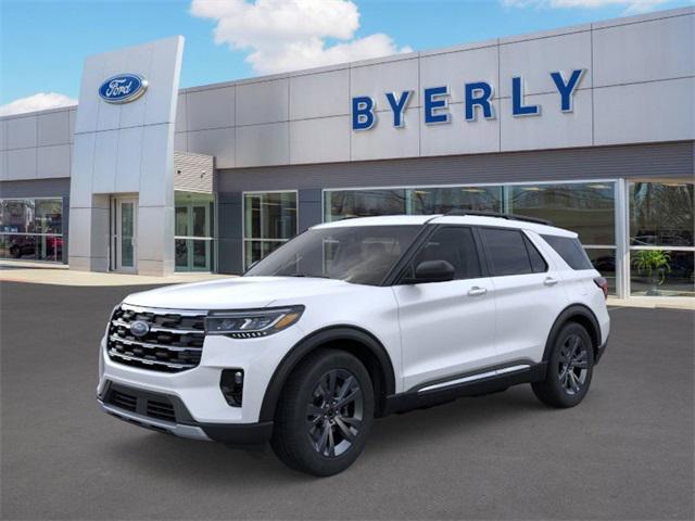 Photo of 2025 Star White Metallic Tri-Coat Ford Explorer