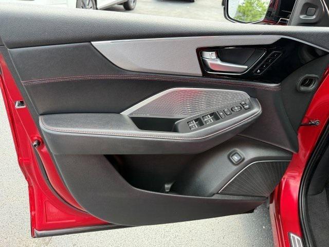Photo of 2022 Performance Red Pearl Acura MDX