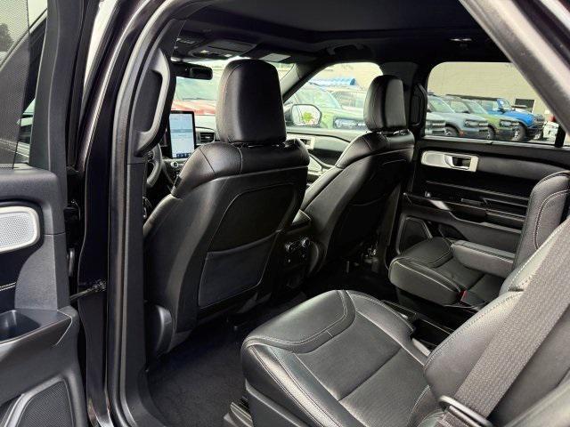 Photo of 2020 Agate Black Metallic Ford Explorer
