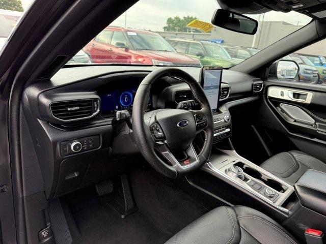 Photo of 2020 Agate Black Metallic Ford Explorer