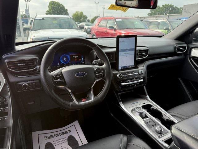 Photo of 2020 Agate Black Metallic Ford Explorer