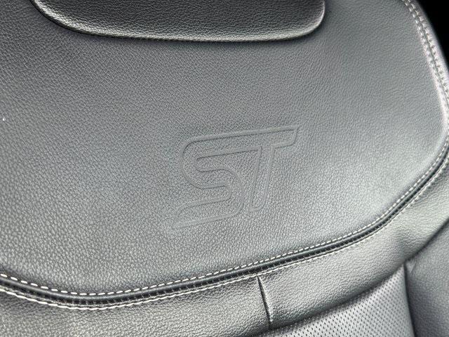 Photo of 2020 Agate Black Metallic Ford Explorer
