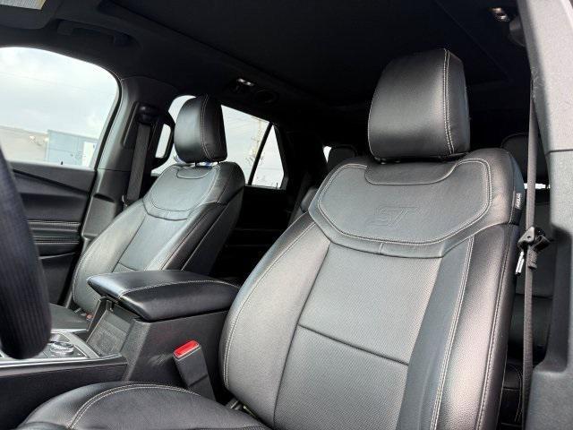 Photo of 2020 Agate Black Metallic Ford Explorer