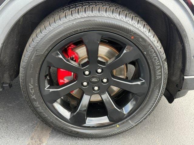 Photo of 2020 Agate Black Metallic Ford Explorer