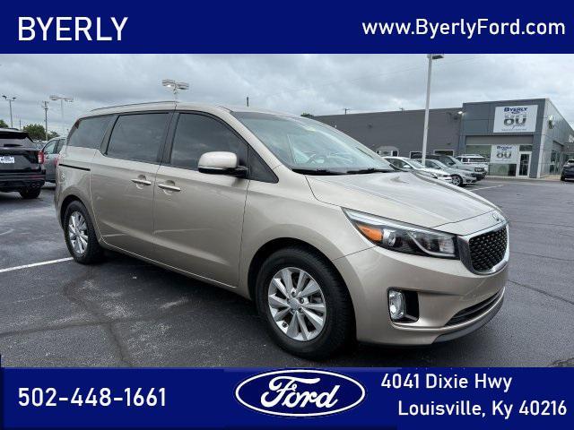 Photo of 2016 Beechwood Pearl Metallic Kia Sedona