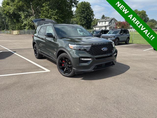 Photo of 2023 Forged Green Metallic Ford Explorer