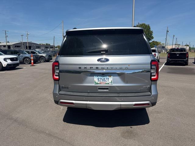 Photo of 2022 Iconic Silver Metallic Ford Expedition Max