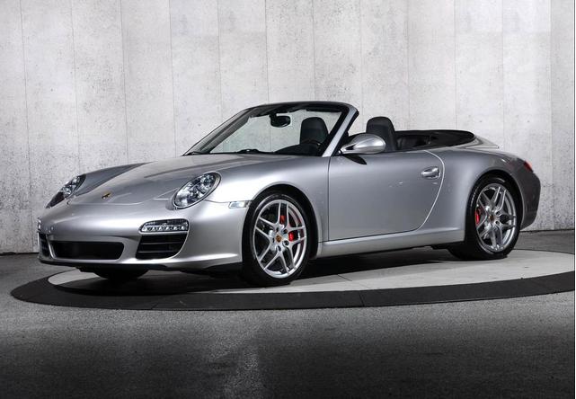 Photo of 2010 Arctic Silver Metallic Porsche 911