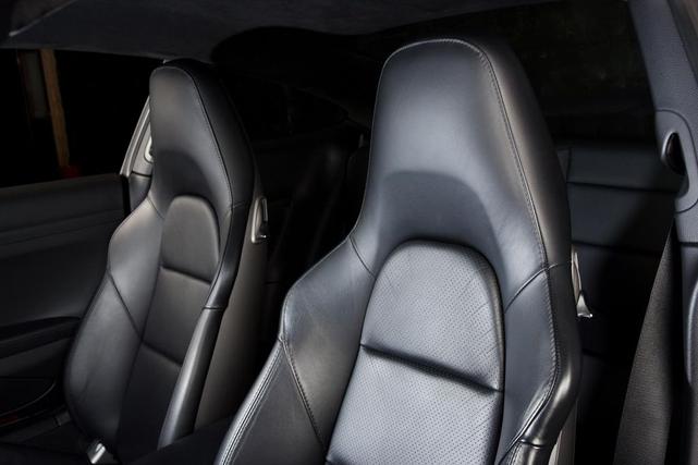 Photo of 2016 Rhodium Silver Metallic Porsche 911