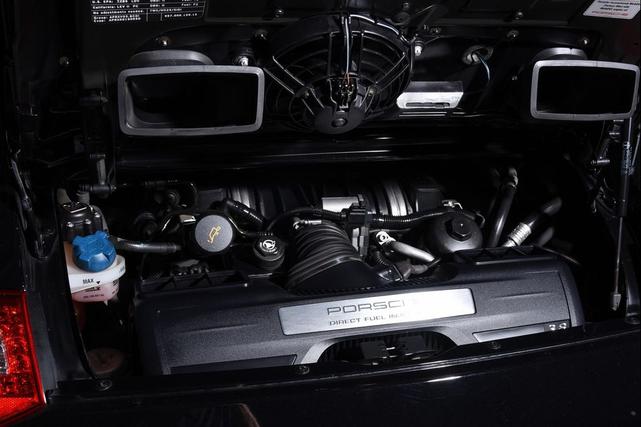 Photo of 2010 Black Porsche 911