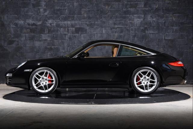 Photo of 2010 Black Porsche 911