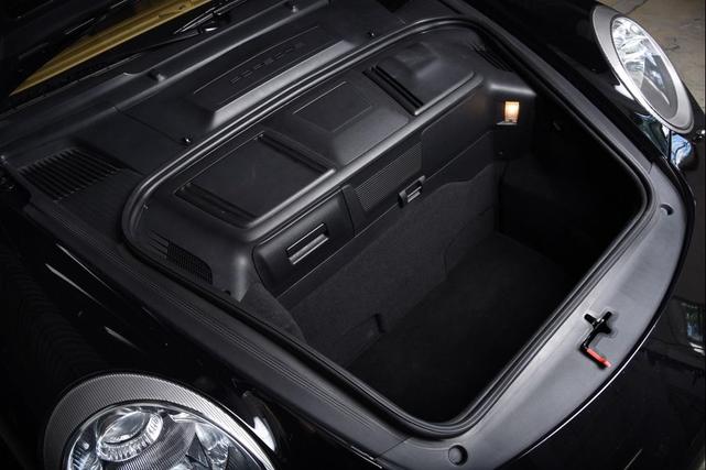 Photo of 2010 Black Porsche 911