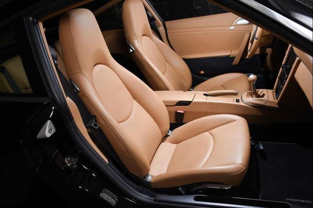 Photo of 2010 Black Porsche 911