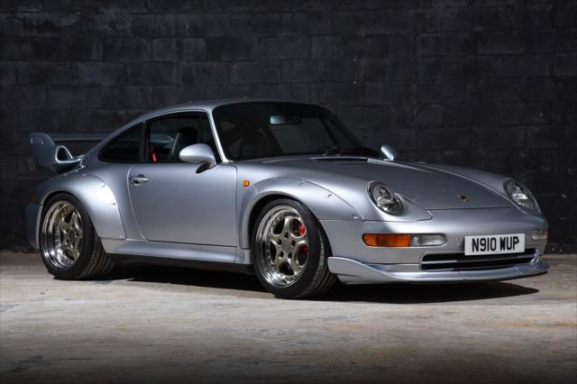 Photo of 1995 Silver Porsche 911