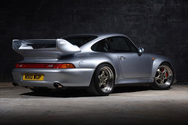 Photo of 1995 Silver Porsche 911