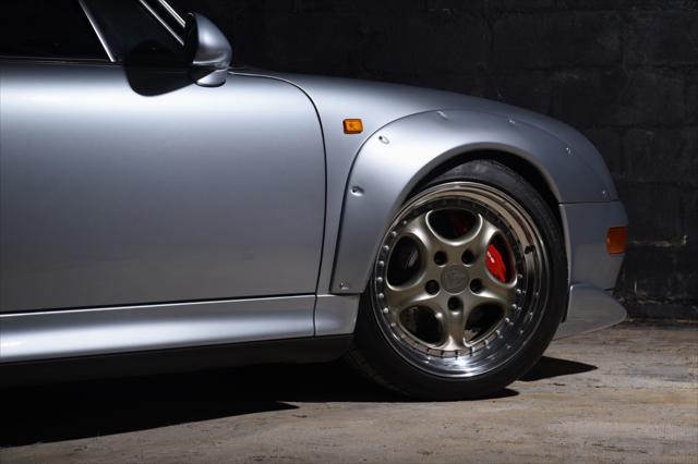 Photo of 1995 Silver Porsche 911