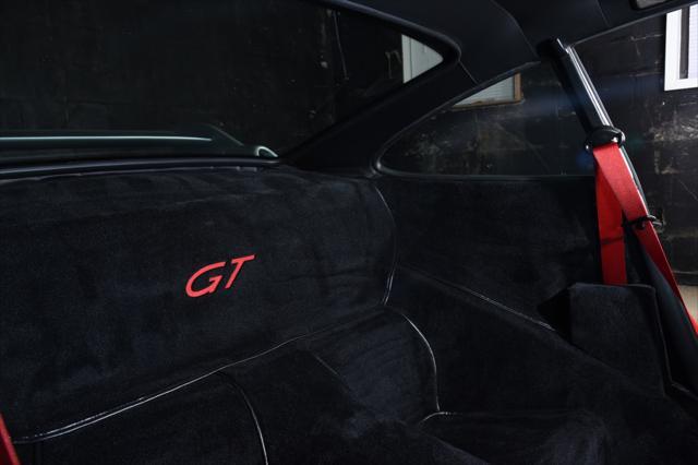 Photo of 1995 Silver Porsche 911