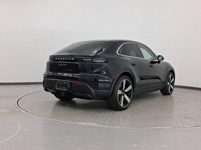 Photo of 2025 Jet Black Metallic Porsche Macan
