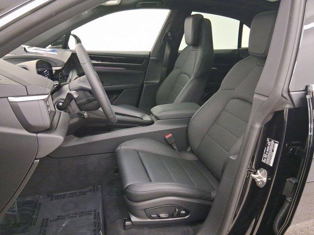 Photo of 2025 Jet Black Metallic Porsche Macan