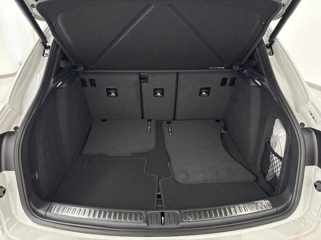 Photo of 2025 Chalk Porsche Macan