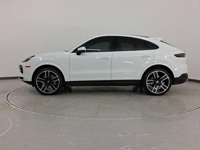 Photo of 2022 White Porsche Cayenne
