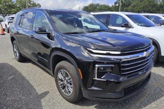 Photo of 2025 Mosaic Black Metallic Chevrolet Traverse