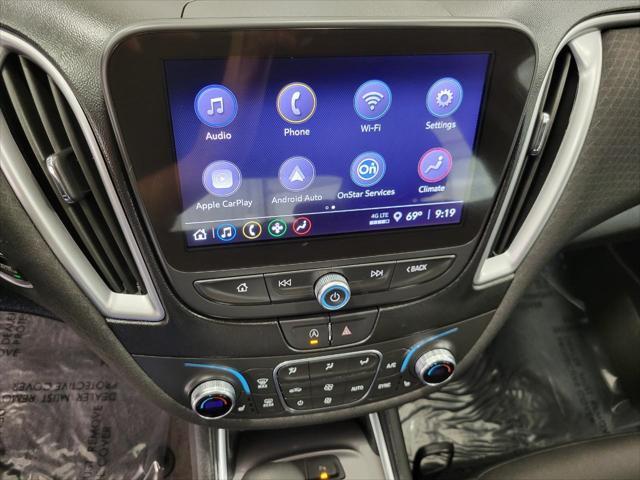 Photo of 2024 MOSAIC BLACK METALLIC Chevrolet Malibu