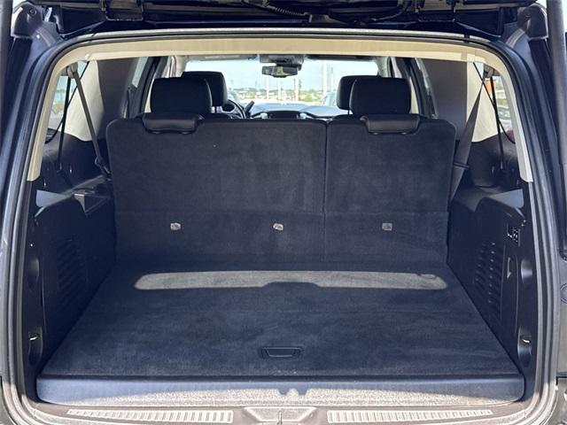 Photo of 2016 Black Chevrolet Suburban