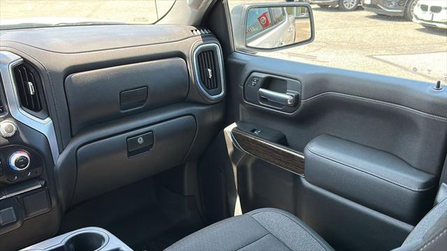 Photo of 2022 Summit White GMC Sierra 1500