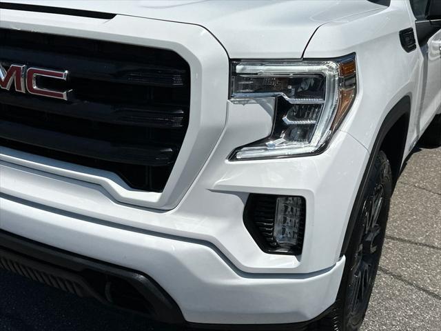 Photo of 2022 Summit White GMC Sierra 1500