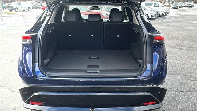 Photo of 2025 Deep Ocean Blue Pearl/Black Diamond Pearl Nissan ARIYA
