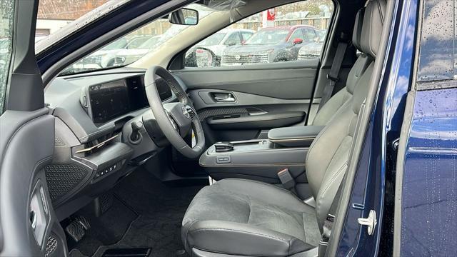 Photo of 2025 Deep Ocean Blue Pearl/Black Diamond Pearl Nissan ARIYA