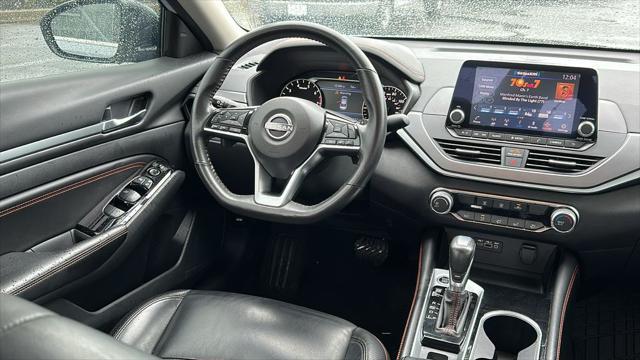 Photo of 2023 Gray Sky Pearl Nissan Altima