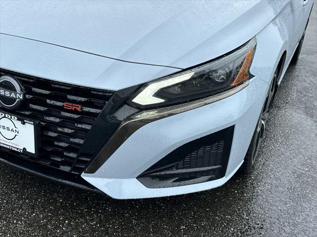 Photo of 2023 Gray Sky Pearl Nissan Altima