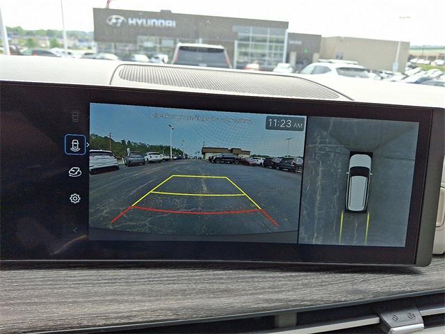 Photo of 2025 Earthy Brass Matte Hyundai SANTA FE