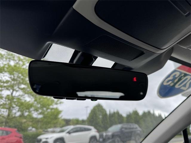 Photo of 2023 Crystal White Pearl Subaru Outback